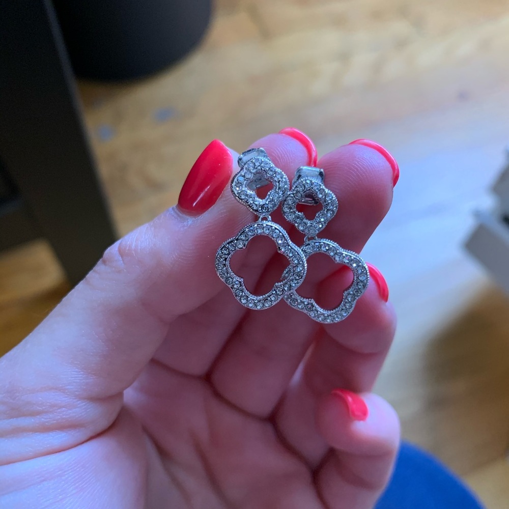 Silver clover earrings